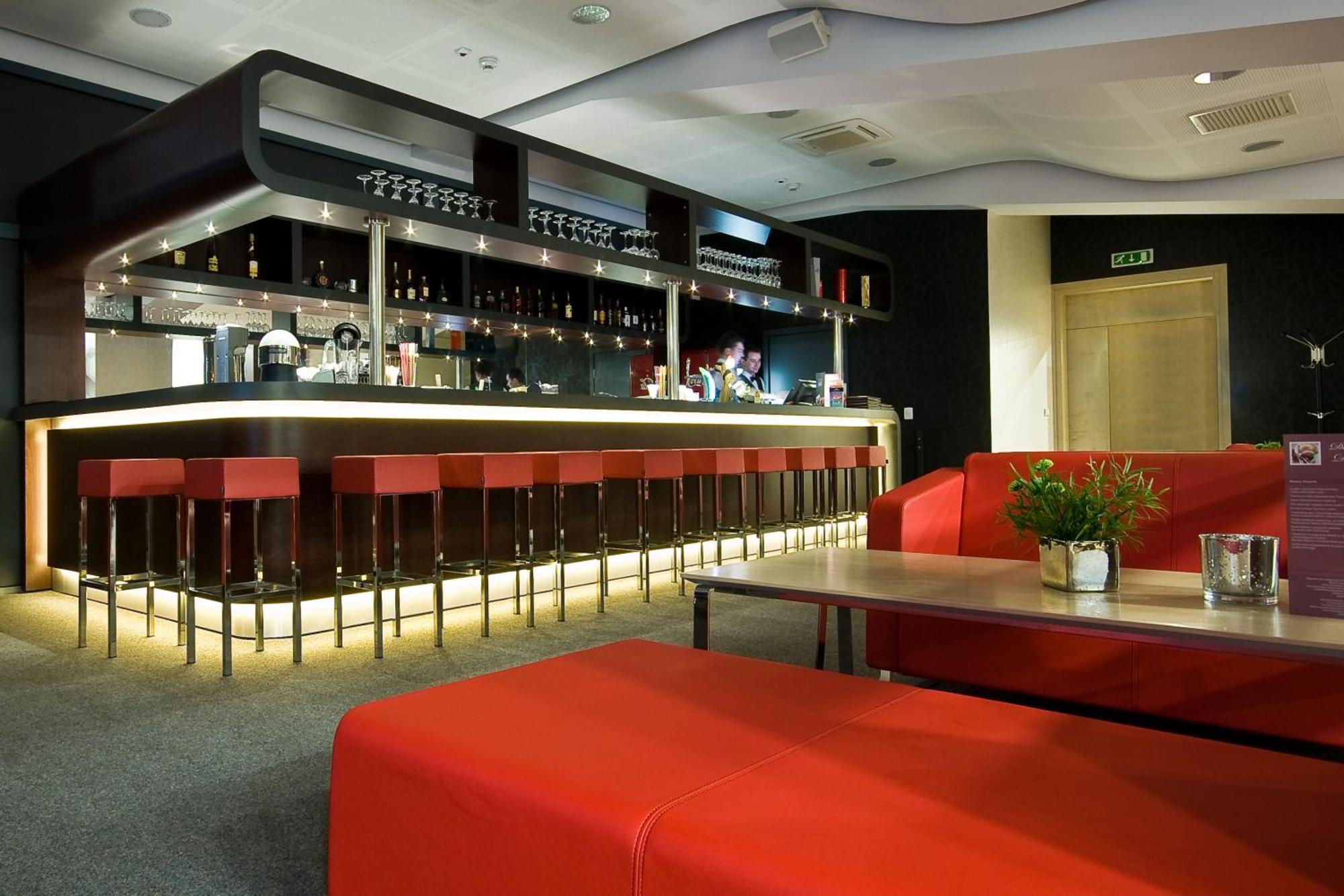 Hotel Poznanski A2 Lubon Ngoại thất bức ảnh
