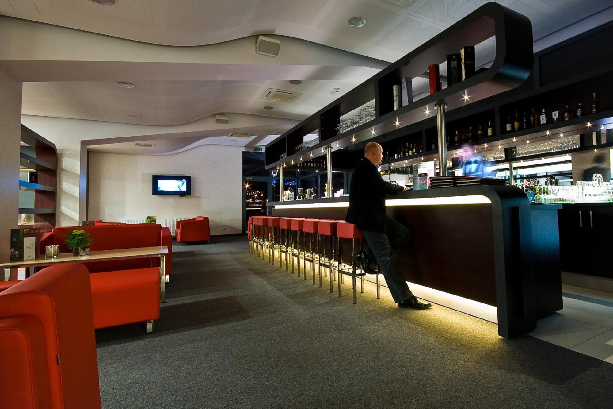 Hotel Poznanski A2 Lubon Ngoại thất bức ảnh