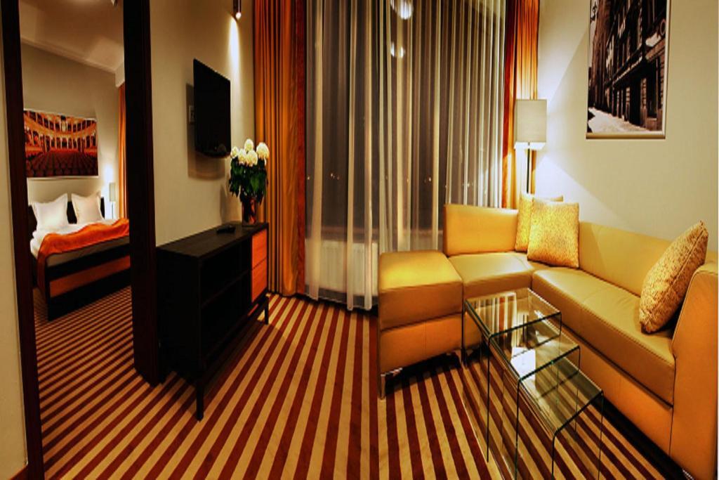 Hotel Poznanski A2 Lubon Phòng bức ảnh