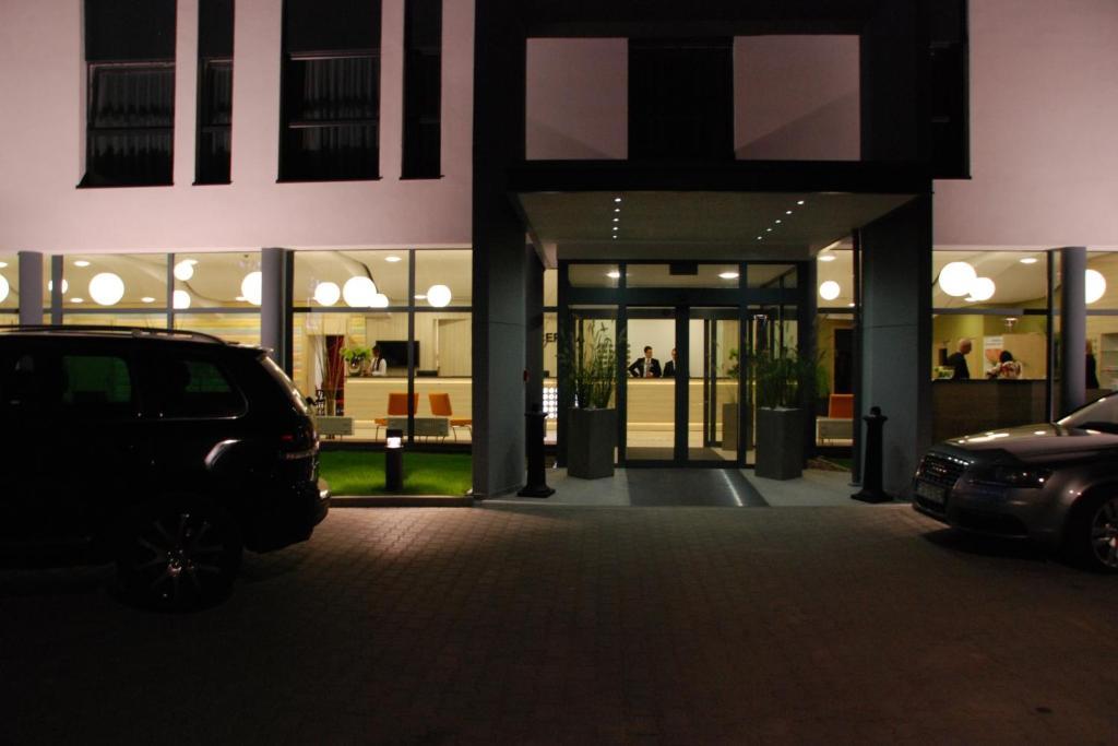 Hotel Poznanski A2 Lubon Ngoại thất bức ảnh