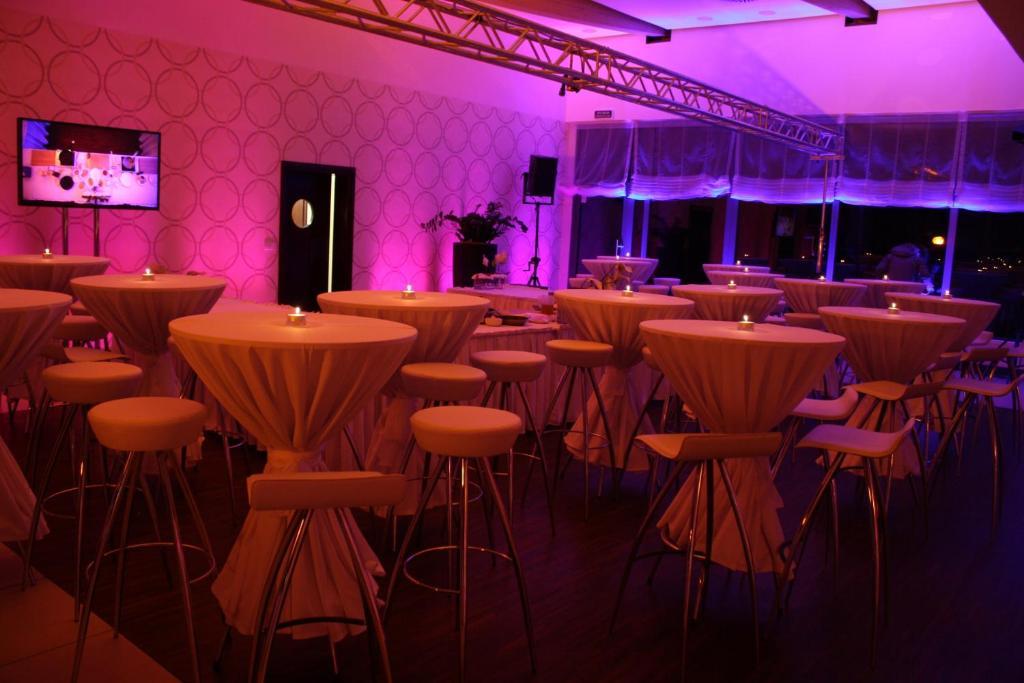 Hotel Poznanski A2 Lubon Ngoại thất bức ảnh